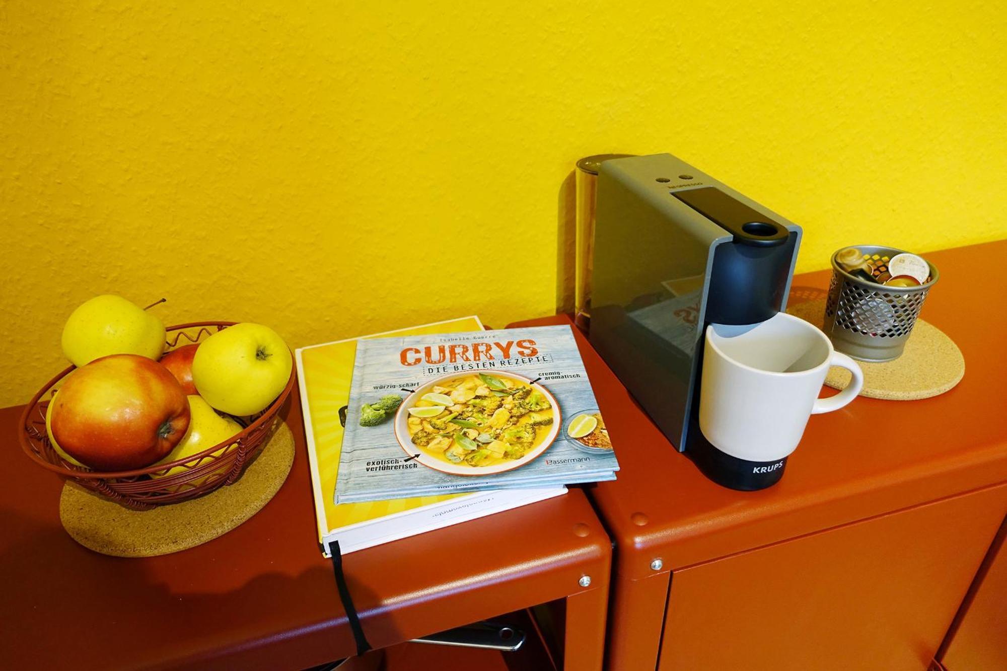 Big Flat With Fresh Renovation, Free Parking, Sonyps, Netflix Apartment Duisburg Bagian luar foto