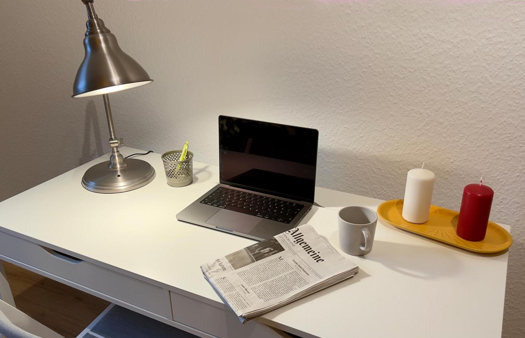 Big Flat With Fresh Renovation, Free Parking, Sonyps, Netflix Apartment Duisburg Bagian luar foto