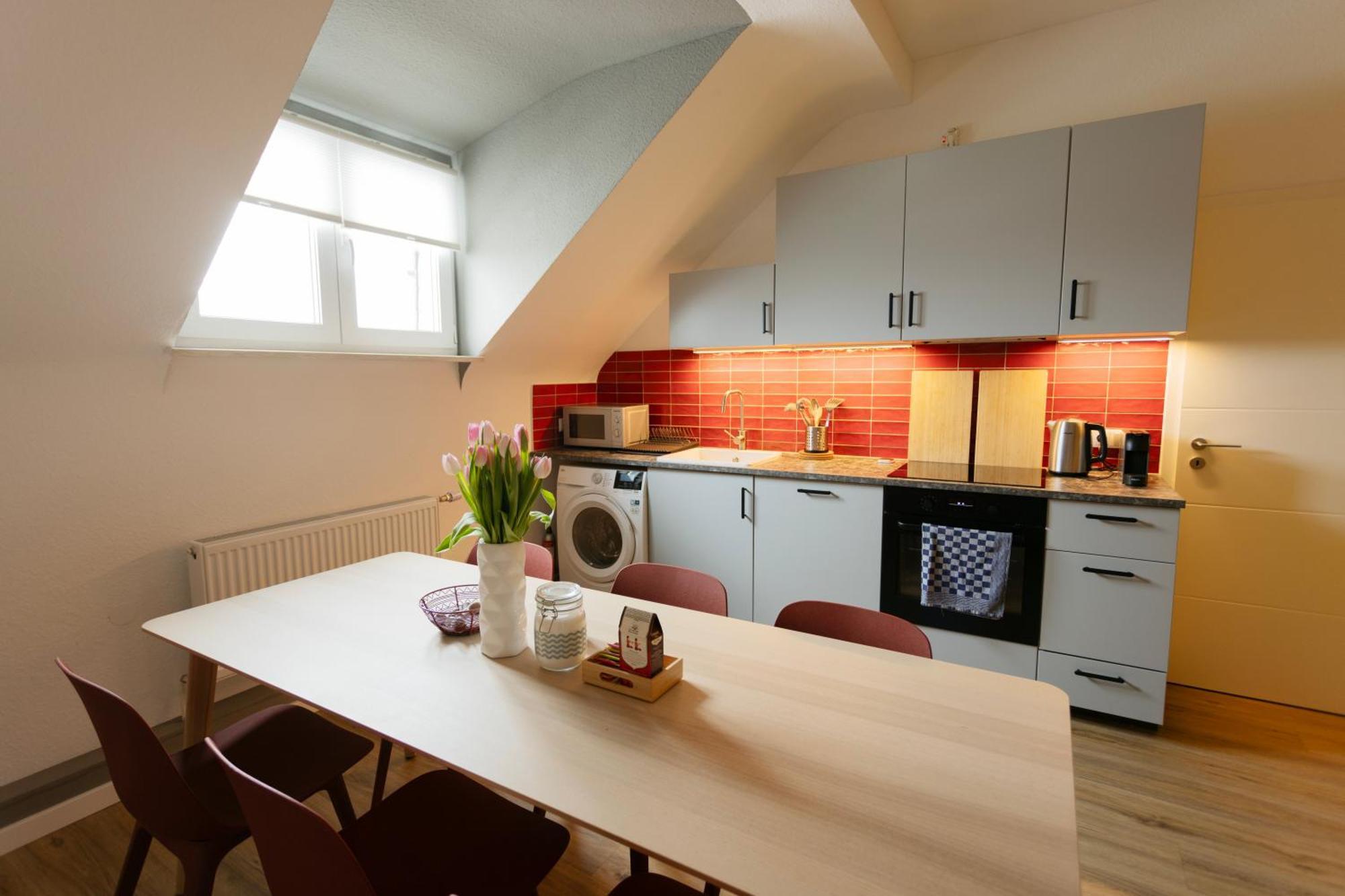 Big Flat With Fresh Renovation, Free Parking, Sonyps, Netflix Apartment Duisburg Bagian luar foto
